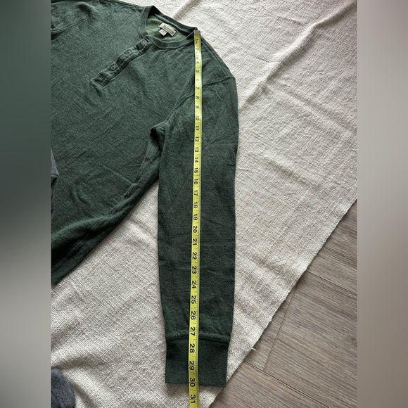 J. Crew knot goods men’s Forest Green warm Henley Top - Picture 5 of 8